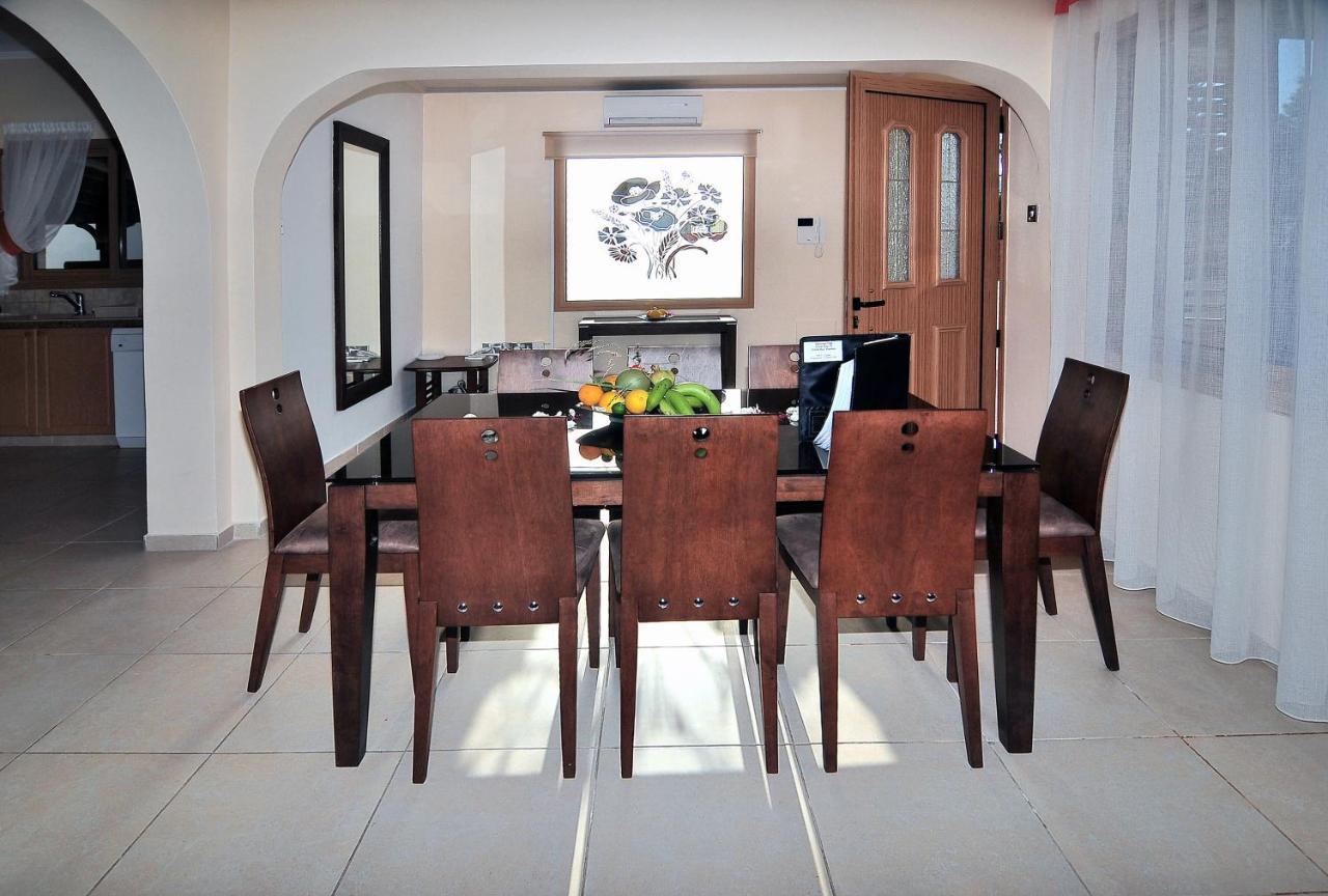Chronas By Prestige Bookings Coral Bay Exterior foto